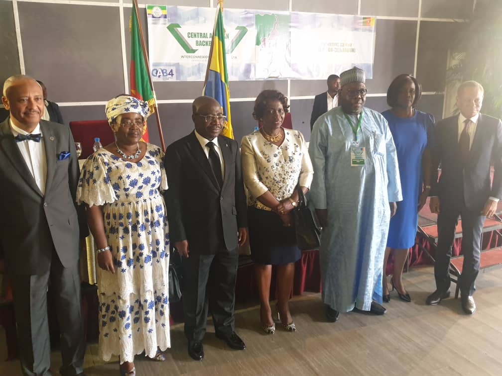 SIGNATURE LE 28 NOVEMBRE 2019 À L’HÔTEL RÉSIDENCE NOMAD DE LIBREVILLE DU MOU ENTRE LE CAMEROUN ET LE GABON SUR L’INTERCONNEXION DES RÉSEAUX DE COMMUNICATIONS ÉLECTRONIQUES.